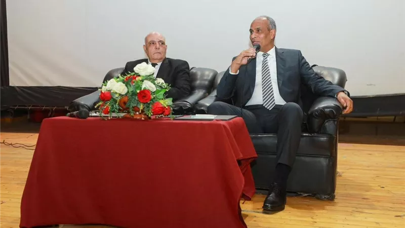 محافظ كفر الشيخ يوجه بحسم ملفات التصالح والالتزام بالجداول الزمنية