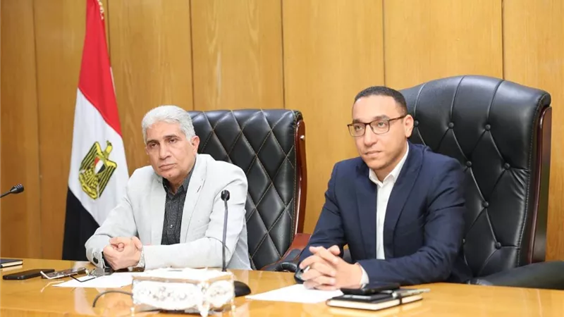 نائب محافظ المنيا يترأس اجتماعًا لمتابعة خطة «أنا متعلم مدى الحياة»