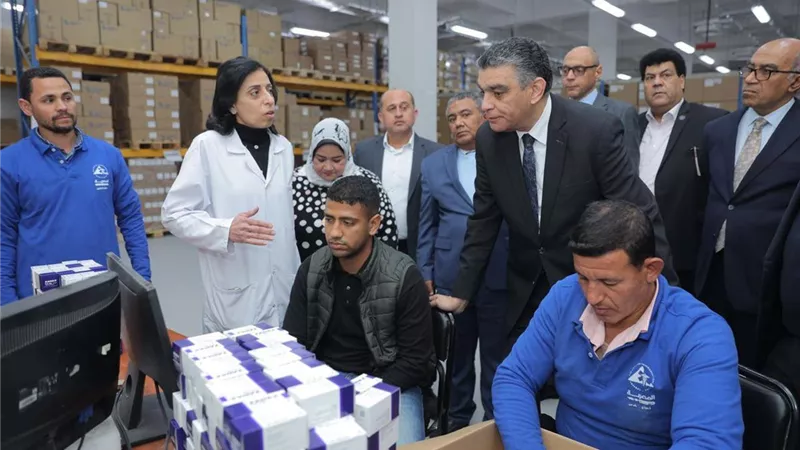 رئيس الهيئة يتفقد صيدليات الإسعاف ومخازن الهيئة لمتابعة سير العمل 