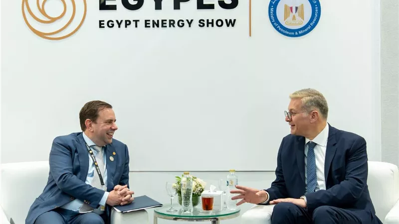 وزير البترول يبحث مع مسئولى إنرجين زيادة استثمارات استكشاف وإنتاج الغاز 