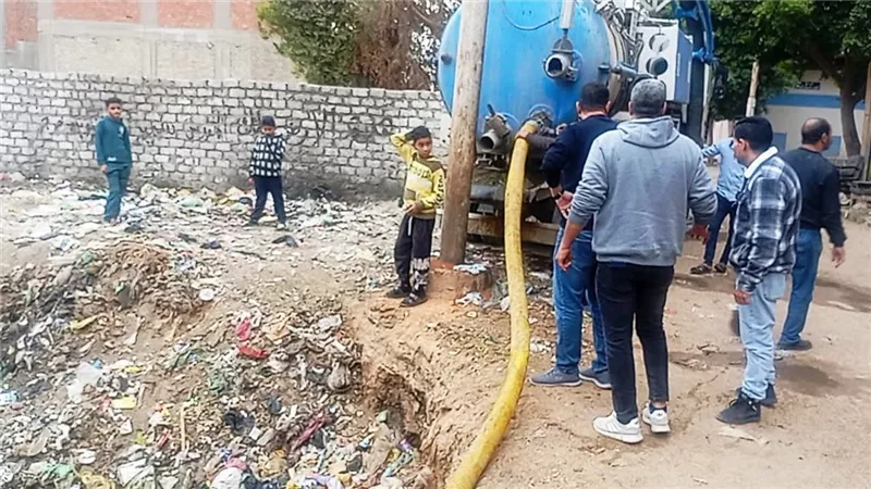 استجابة فورية لشكاوى مواطني المنيا ورفع تجمعات الأمطار بحي غرب