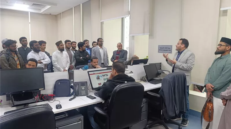 مرصد الأزهر يفكك الفكر المتطرف في محاضرة لطلاب بنجلاديش.. صور