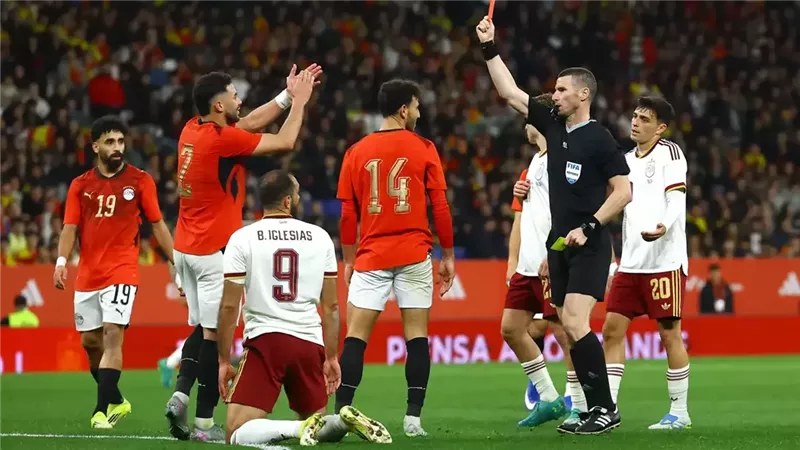 حمدي فتحي يغيب عن صفوف المنتخب أمام البرازيل