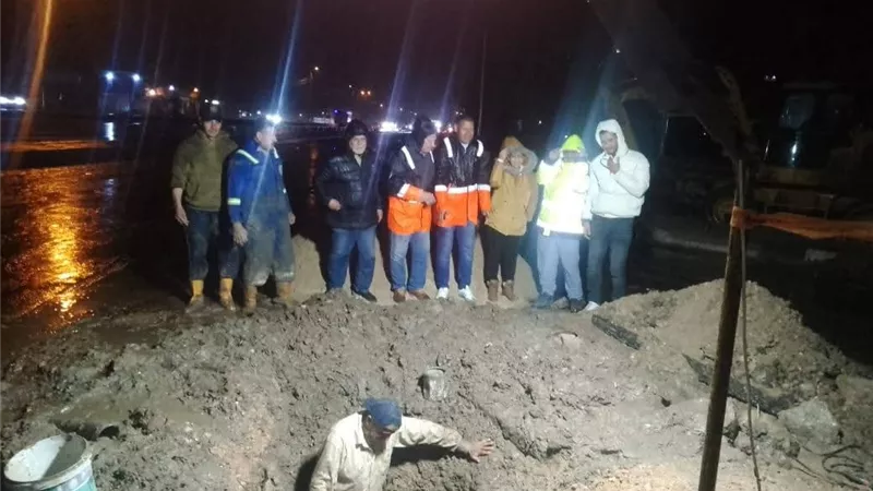 استجابة فورية.. مياه البحيرة تنهي إصلاح خط الحميات بدمنهور وتعيد الخدمة