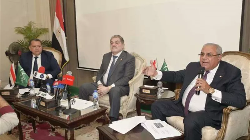 مساعد رئيس الوزراء: الحكومة جادة في طرح شركات القطاع العام أمام الخاص