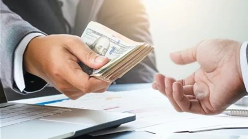 «فلسفة الائتمان».. كيف تحمي البنوك ملياراتها من «تعثر» رجال الأعمال؟