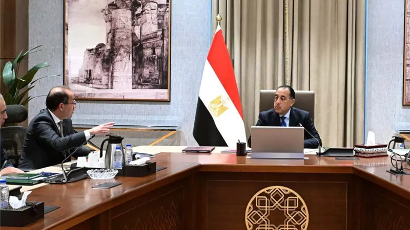 رئيس الوزراء يتابع الموقف التنفيذي لمشروع تطوير مدينة المعرفة بالعاصمة 