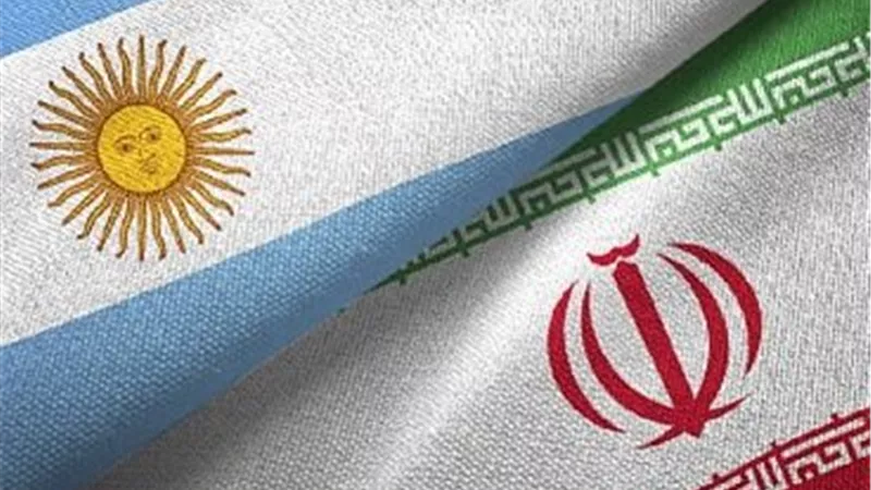 الأرجنتين تطرد القائم بأعمال السفير الإيراني وتُصعّد موقفها تجاه طهران