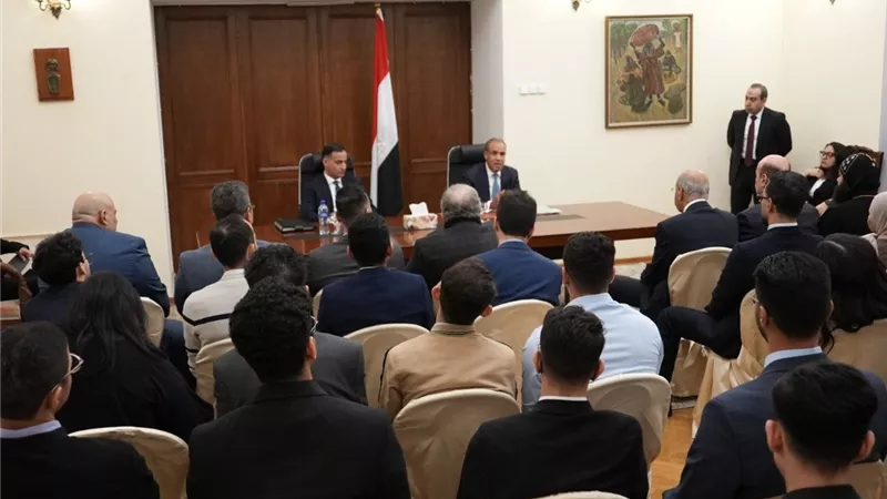 وزير الخارجية يلتقي الجالية المصرية في موسكو ويؤكد حرص الدولة على رعايتهم