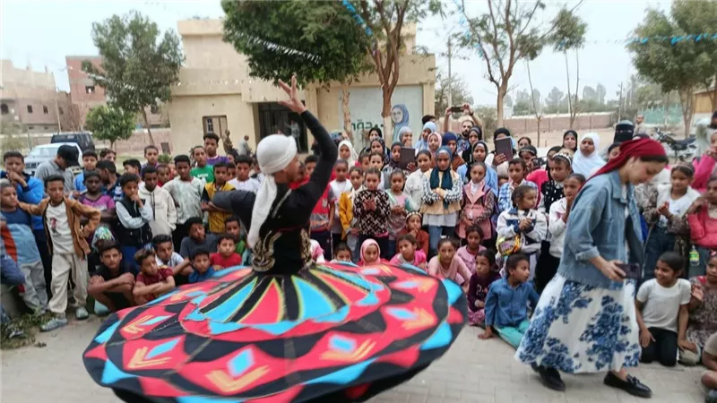             زخم كبير لفعاليات مسرح الجنوب بقرى قنا