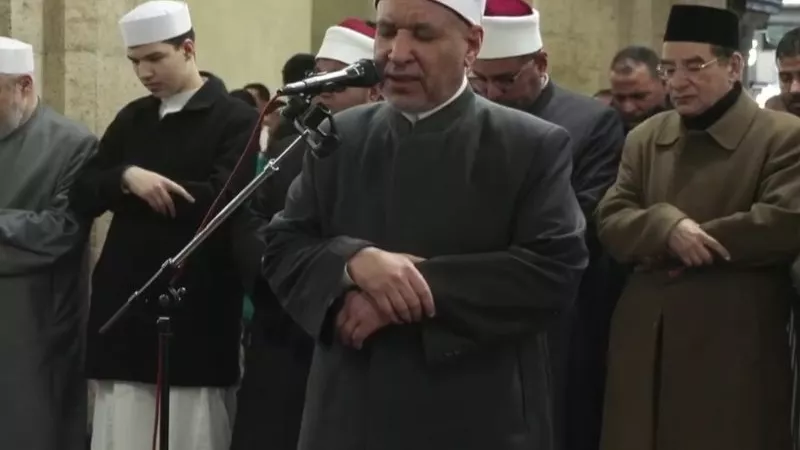 في خطبة الجمعة.. الأزهر يحذر من ظلم اليتيم ويؤكد على رعايتهم ماديا ومعنويا