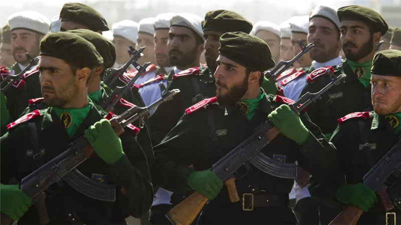 نضال أبو زيد: استمرار ضربات الحرس الثوري رغم وقف النار يعكس خلل في التنسيق