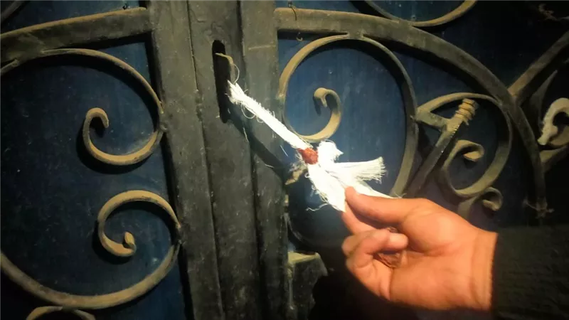 حملات مكثفة بأسيوط .. تحرير محاضر وتشميع 37 محلًا مخالف لمواعيد الغلق