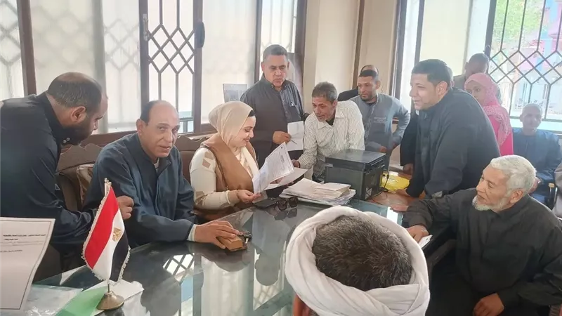 برلمانية تبحث مشكلات الخدمات العامة مع مواطني القليوبية في لقاء مفتوح