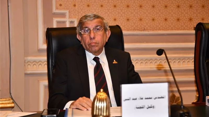 علاء عبد النبي يطالب بـ 