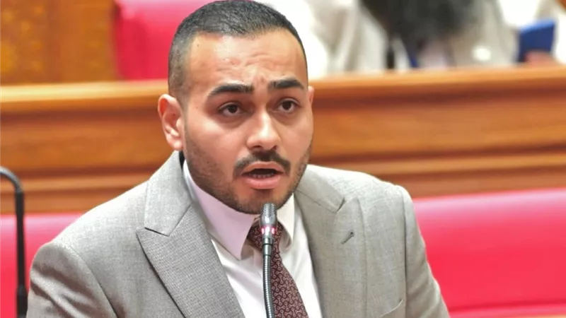 أحمد ناصر يفتح ملف 