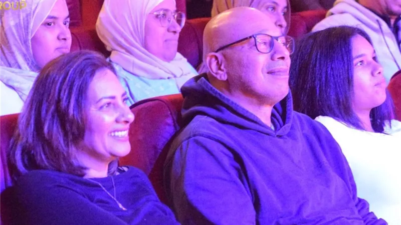 ضياء عبد الخالق وزوجته وابنته كارمن من العرض المسرحي 