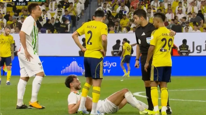 سر غضب رونالدو من دونجا في مباراة النصر والنجمة