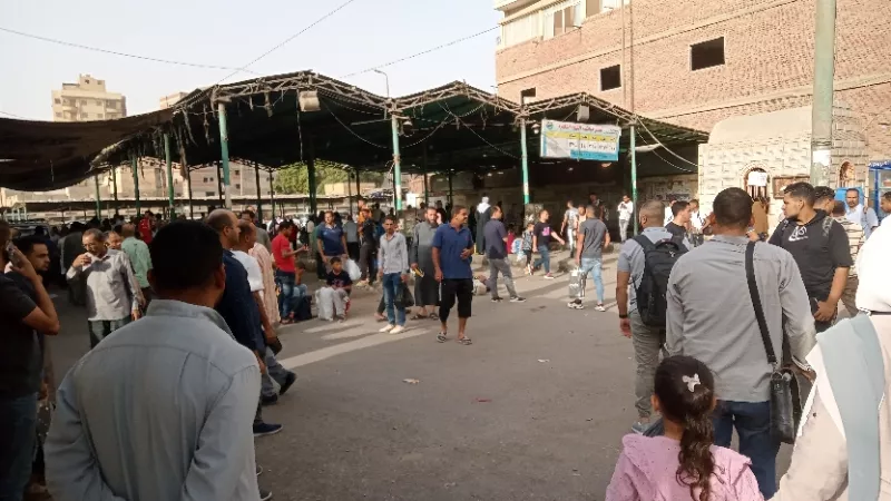 من الزحام إلى الانضباط.. كيف تأقلم أهالي الفيوم مع قرار الإغلاق المبكر؟