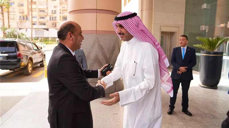 وزير العمل يترأس اجتماعا عربيا لتعزيز التعاون بين الحكومات وأصحاب الأعمال