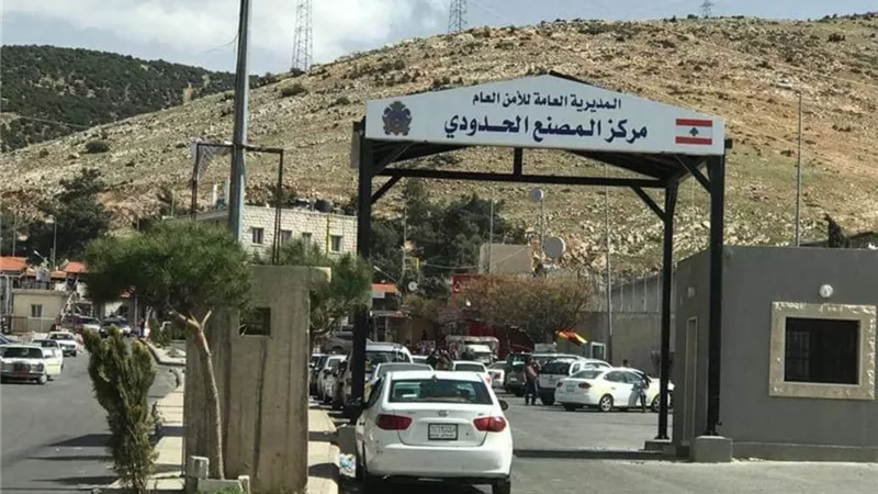 تحذير إسرائيلي.. «معبر المصنع» على حدود لبنان- سوريا تحت الإخلاء الفوري