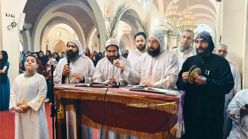 أقباط الأقصر يحتفلون بأحد الشعانين في دير الأنبا متاؤس الفاخوري 