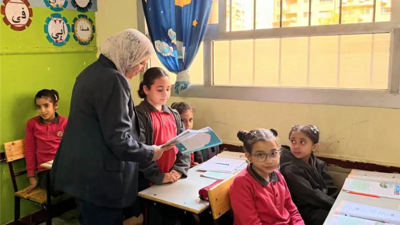 مدير“تعليم القاهرة” من الفصل والمسرح والملعب نصنع طالب متميزا