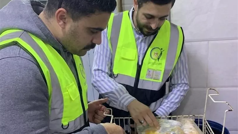 ضبط 2 طن أغذية فاسدة ومجهولة المصدر خلال حملات مفاجئة في الغربية 