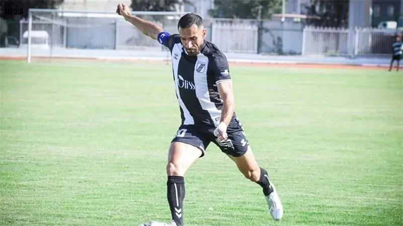 معلول يواصل التألق.. أسيست جديد يقود الصفاقسي للفوز بالدوري التونسي 