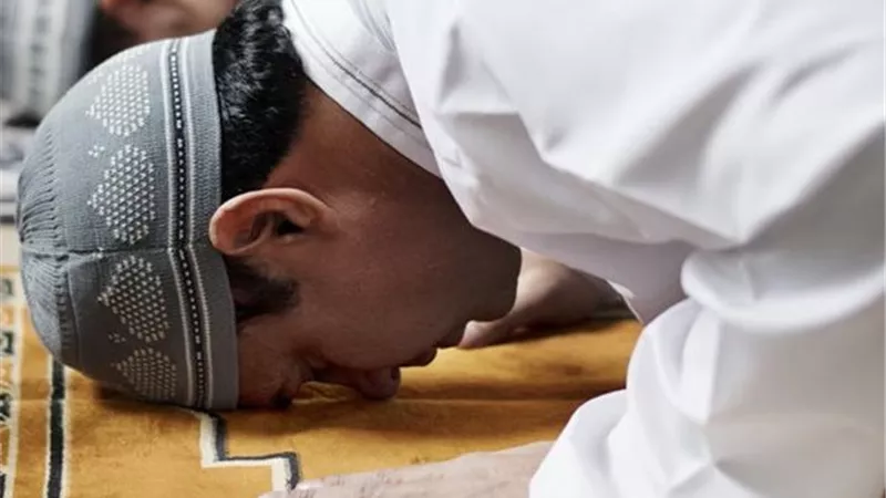 ما حكم قراءة القرآن في الركوع والسجود؟.. دار الإفتاء تجيب 