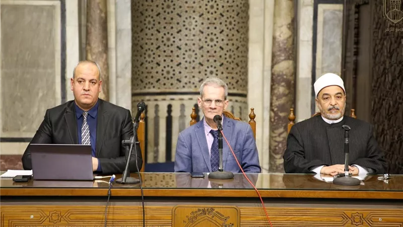 ملتقى الأزهر: ذكر العنب في القرآن دعوة للتفكر بخلق الله 
