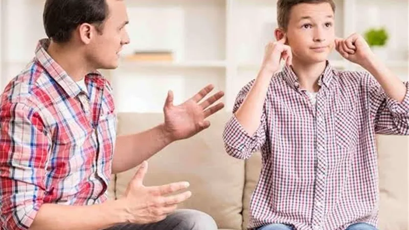 هل عقوق الوالدين يعاقب عليه الإنسان في أولاده؟.. أمين الفتوى يجيب
