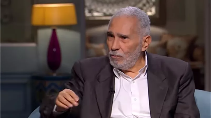 وزيرة الثقافة تتابع حالة الفنان عبد الرحمن أبو زهرة وتؤكد قيمة فنية كبيرة 