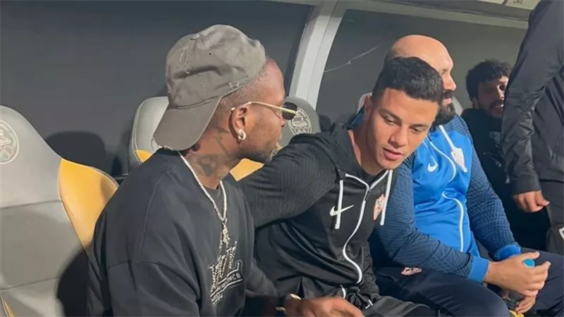 سر حضور شيكو بانزا لمباراة الزمالك والمصري من المدرجات
