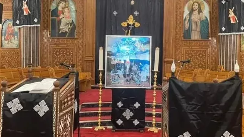 «الحزن المقدس».. لماذا تكتسي الكنائس باللون الأسود في أسبوع الآلام؟