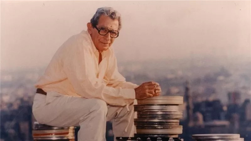 مركز الثقافة السينمائية يستضيف ندوة عن يوسف شاهين اليوم
