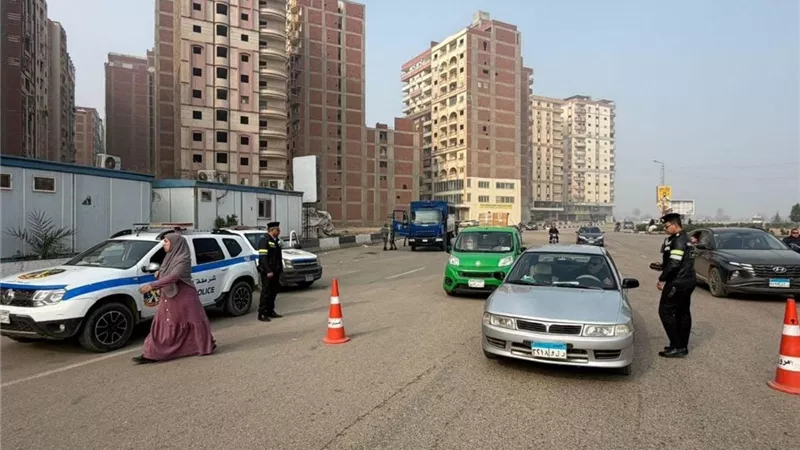 مرور الشرقية: تمركز أمني مكثف ولجان تفتيشية مفاجئة لضبط المخالفين|صور