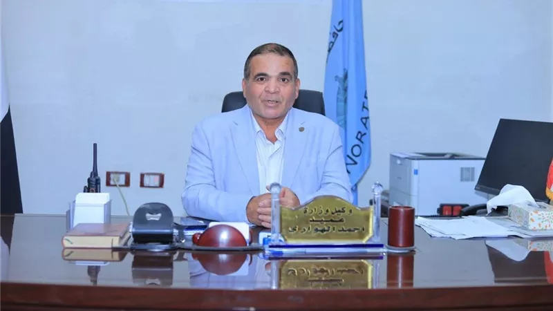 رصف 4 طرق جديدة بطول 5 كم في إسنا بالأقصر ضمن خطة رصف 2025 2026