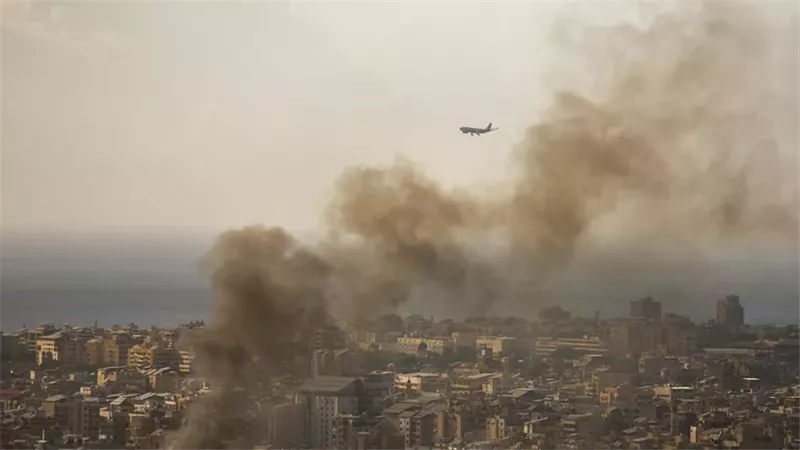 منذ صباح اليوم.. الغارات الإسرائيلية في لبنان تسفر عن مقتل 36 شخص