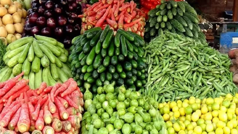 الطماطم بـ 20 لـ 25 جنيهًا ..استقرار أسعار الخضروات والفاكهة في الأسواق