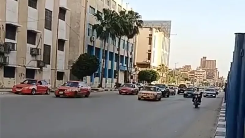 طقس دافئ وسيولة مرورية خلال الساعات الأولى من الليل بالإسماعيلية | فيديو