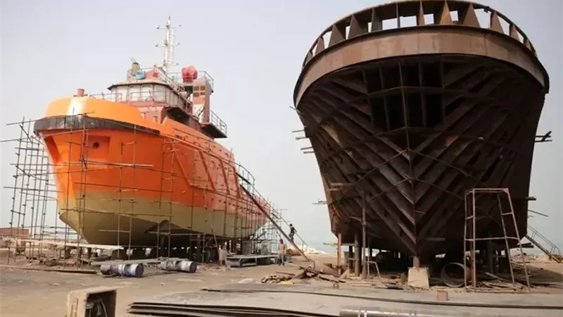 من سيطرة صدام لنيران ترامب.. قصة حوض السفن 