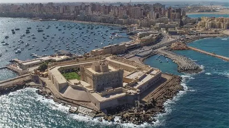 في ذكرى تأسيسه.. حكاية مدينة «الإسكندرية» من راقودة إلى عاصمة الحضارة 