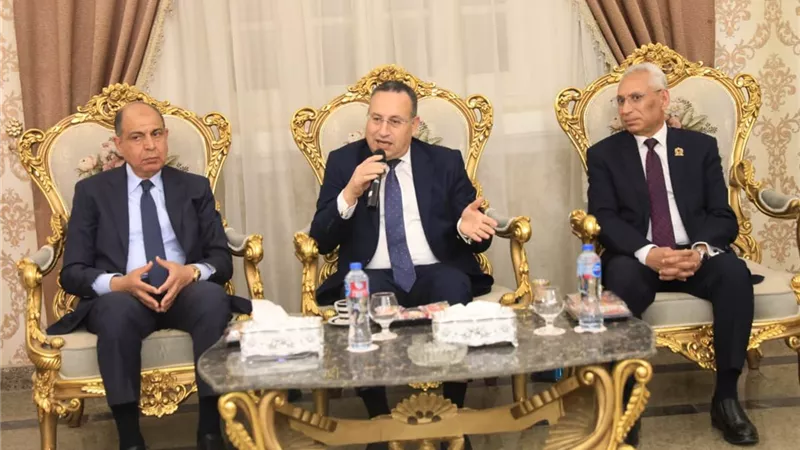 وزير التعليم العالي يلتقي محافظ المنيا ورئيس الجامعة بالديوان العام