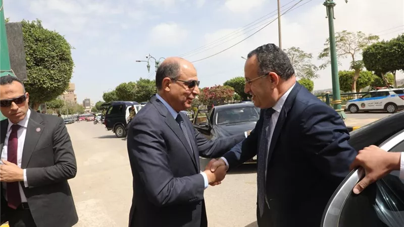 وزير التعليم العالي ومحافظ المنيا يتفقدان عدد من المشروعات الخدمية
