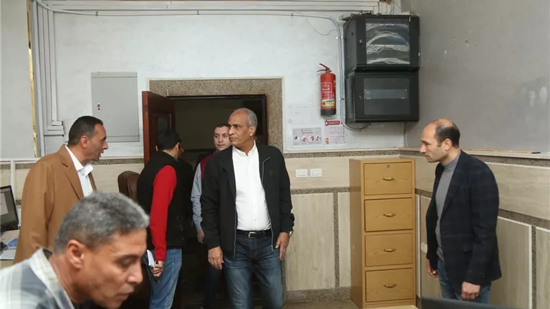 محافظ كفرالشيخ يتفقد المركز التكنولوجي لخدمة المواطنين ببلطيم