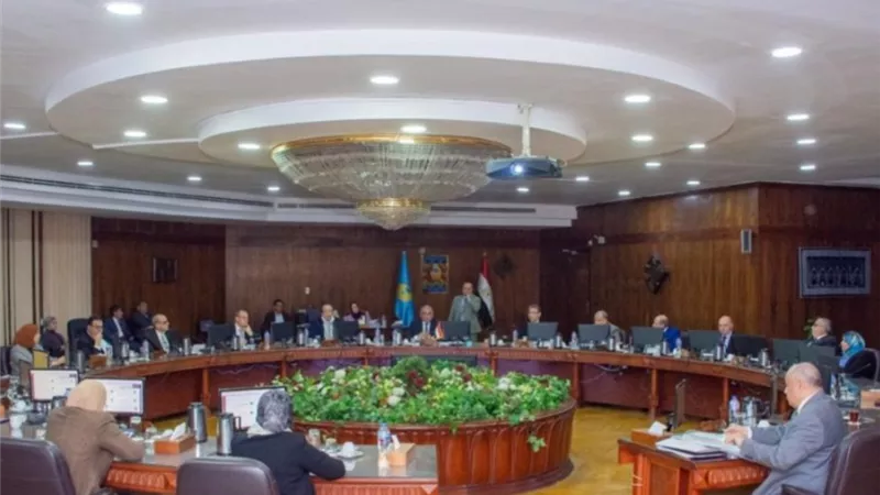 ترقية 7 أساتذة و21 أستاذاً مساعداً بهيئة التدريس في جامعة طنطا