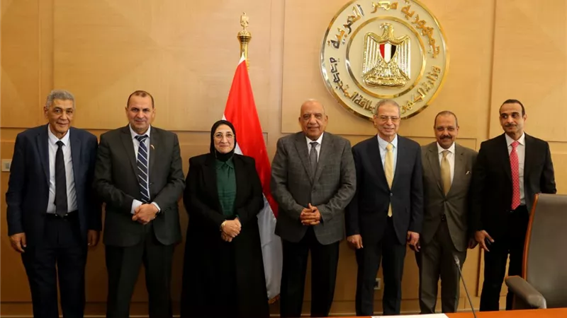  الكهرباء: التحول للشبكات الذكية وتعظيم كفاءة الطاقة يقودان تطوير القطاع