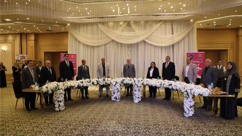 محافظ القاهرة يكرم عددًا من الأمهات المثاليات