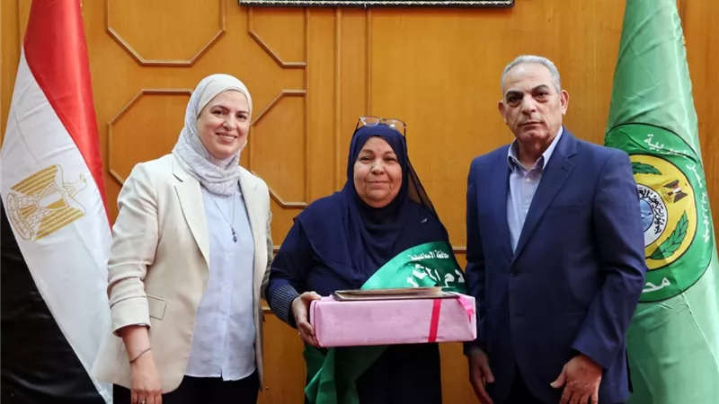 محافظ الإسماعيلية يكرم أمهات المحافظة المثاليات لعام 2026